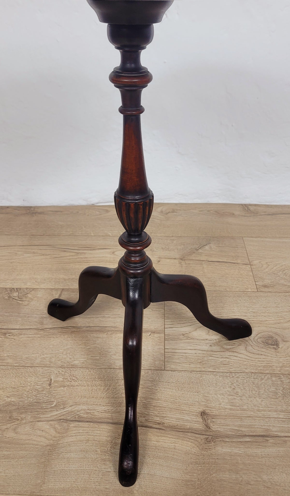 Victorian Tripod Wine Table Circular English Mahogany 1890 Postage Available