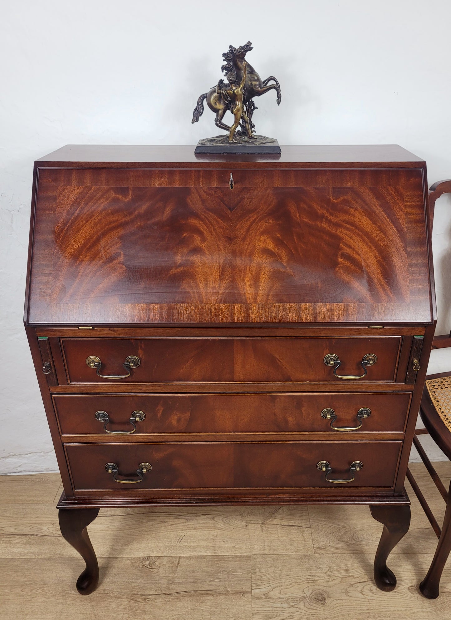Vintage Writing Desk Bureau Key Lockable Drawers Leather 1950 Delivery Available