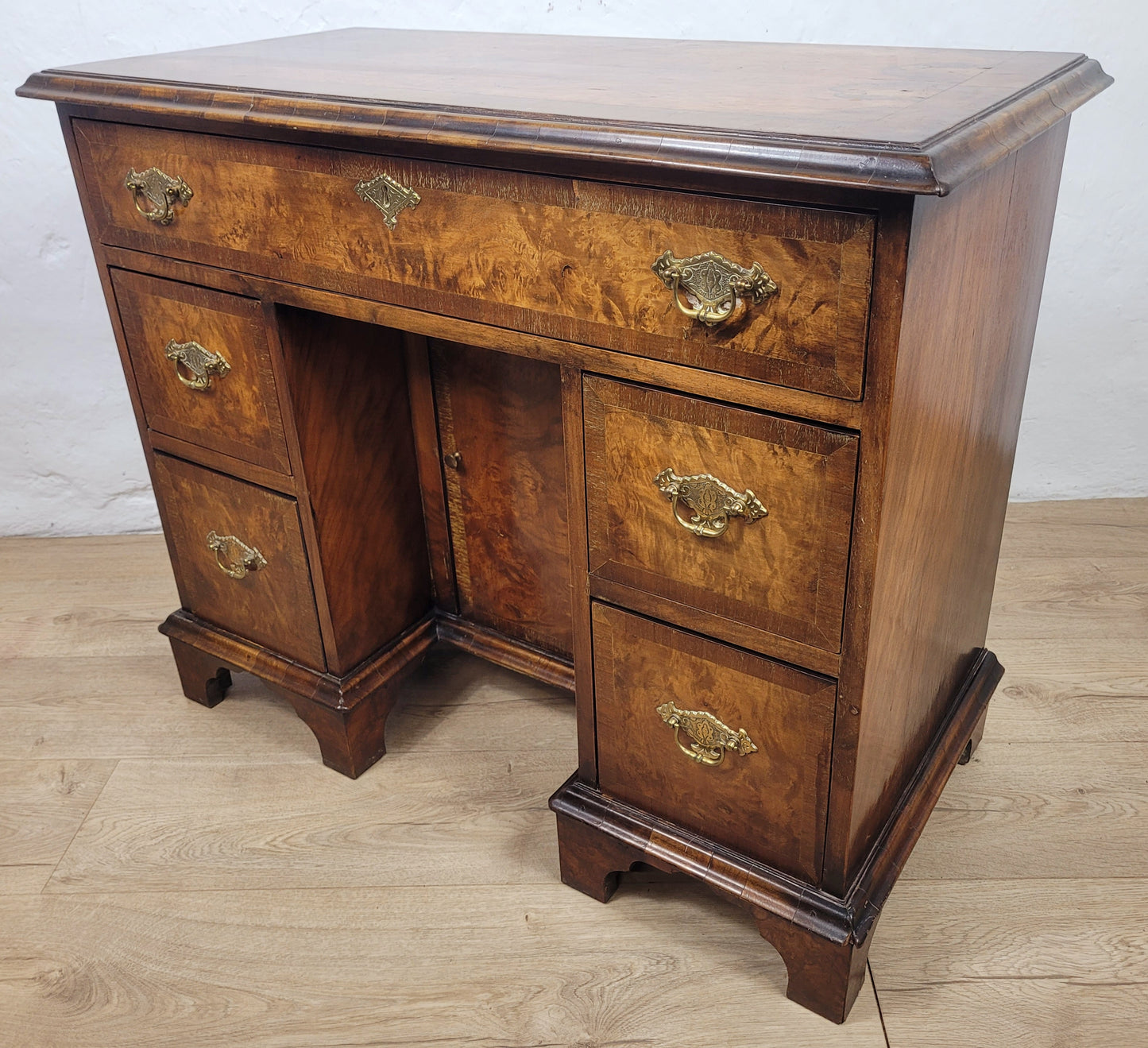 Walnut Writing Desk 18th-Century Style Knee Hole Drawers Delivery Available