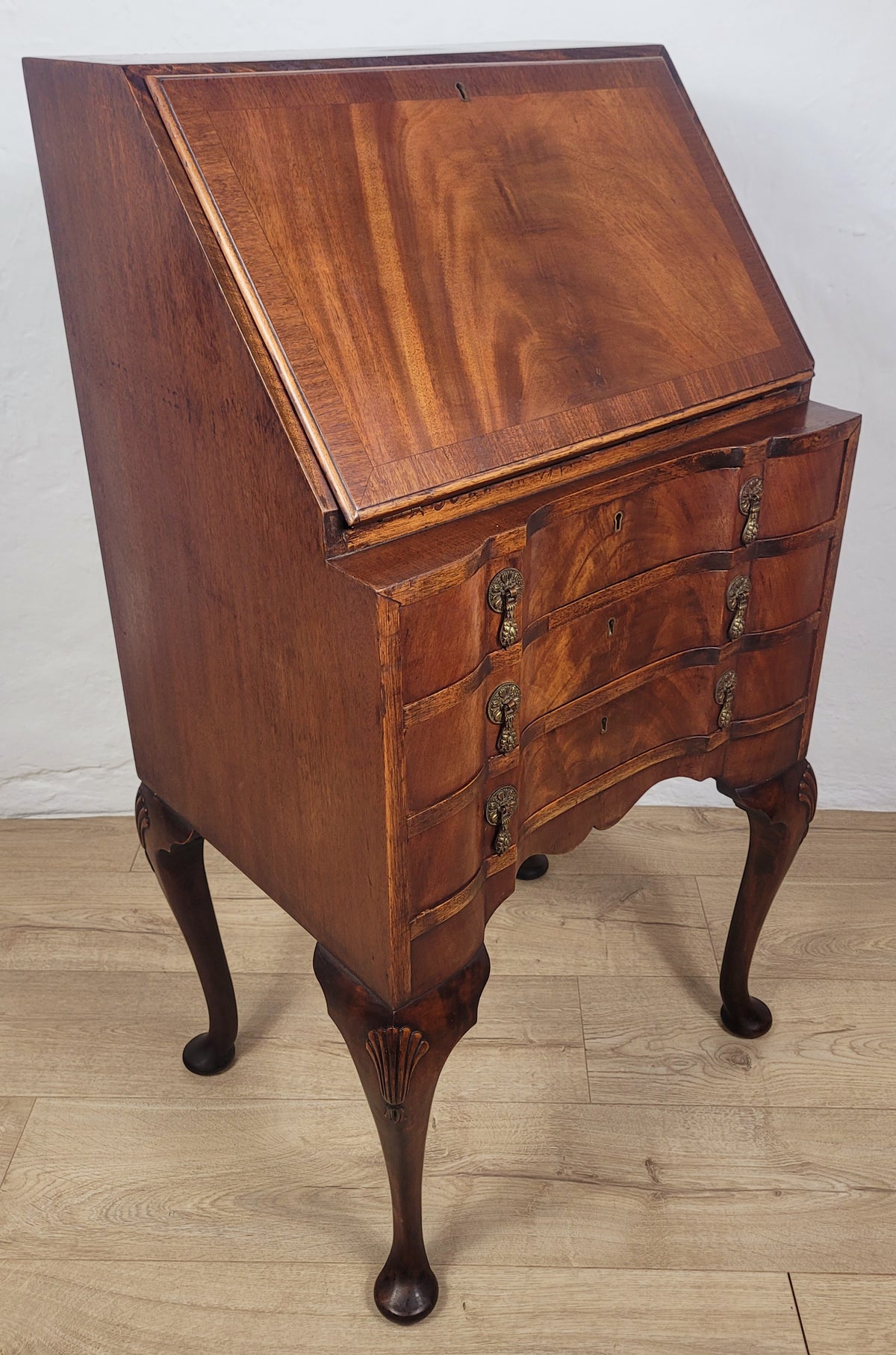 Walnut Writing Desk Bureau Ladies Lock & Key Queen Anne 1920s Delivery Available