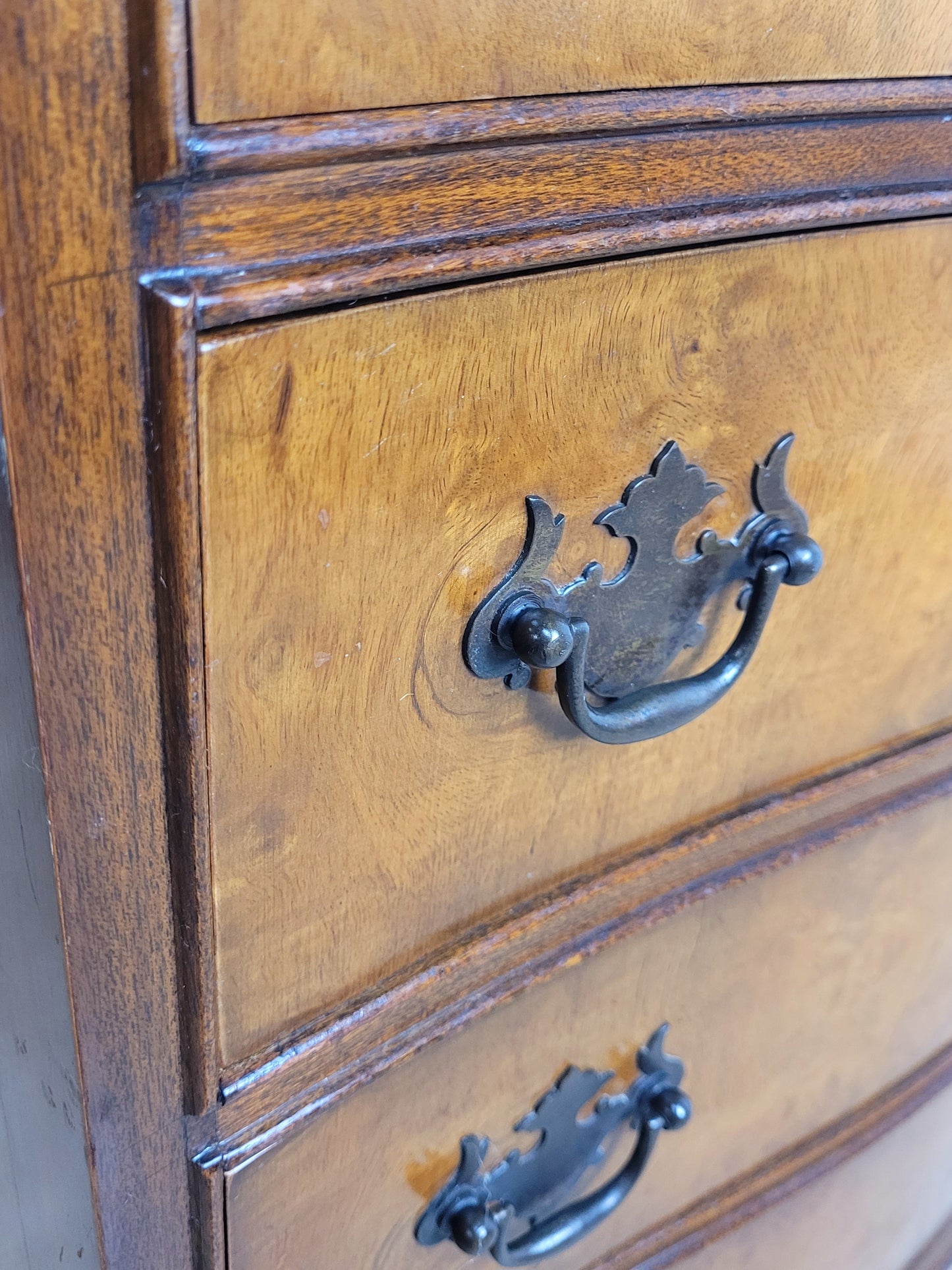 Chest Of Drawers Walnut Antique Style Drop Handles 'Cameo' Postage Available