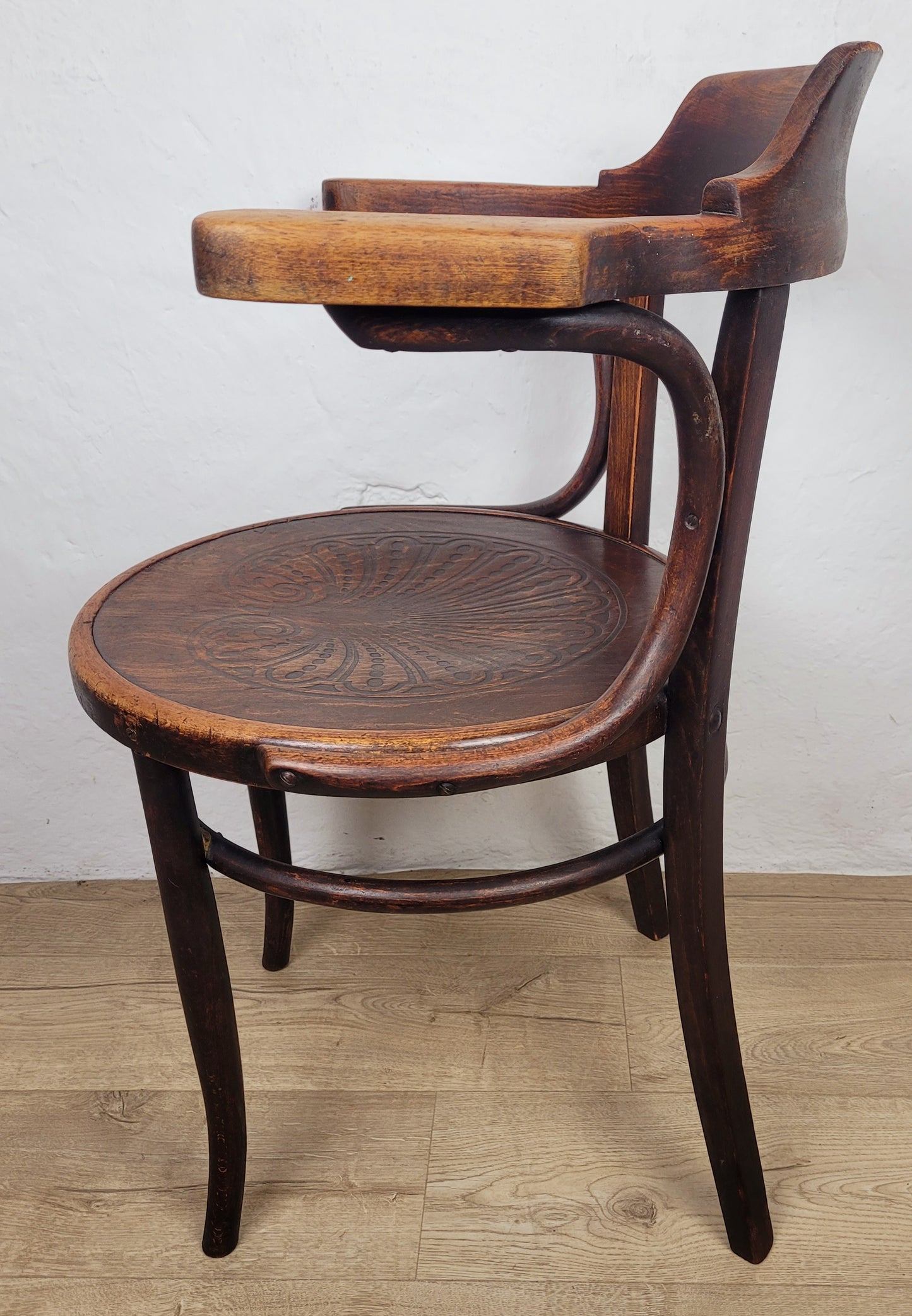 Bistro Cafe Bentwood Armchair Mundus J&J Kohn Antique 1910 Postage Available