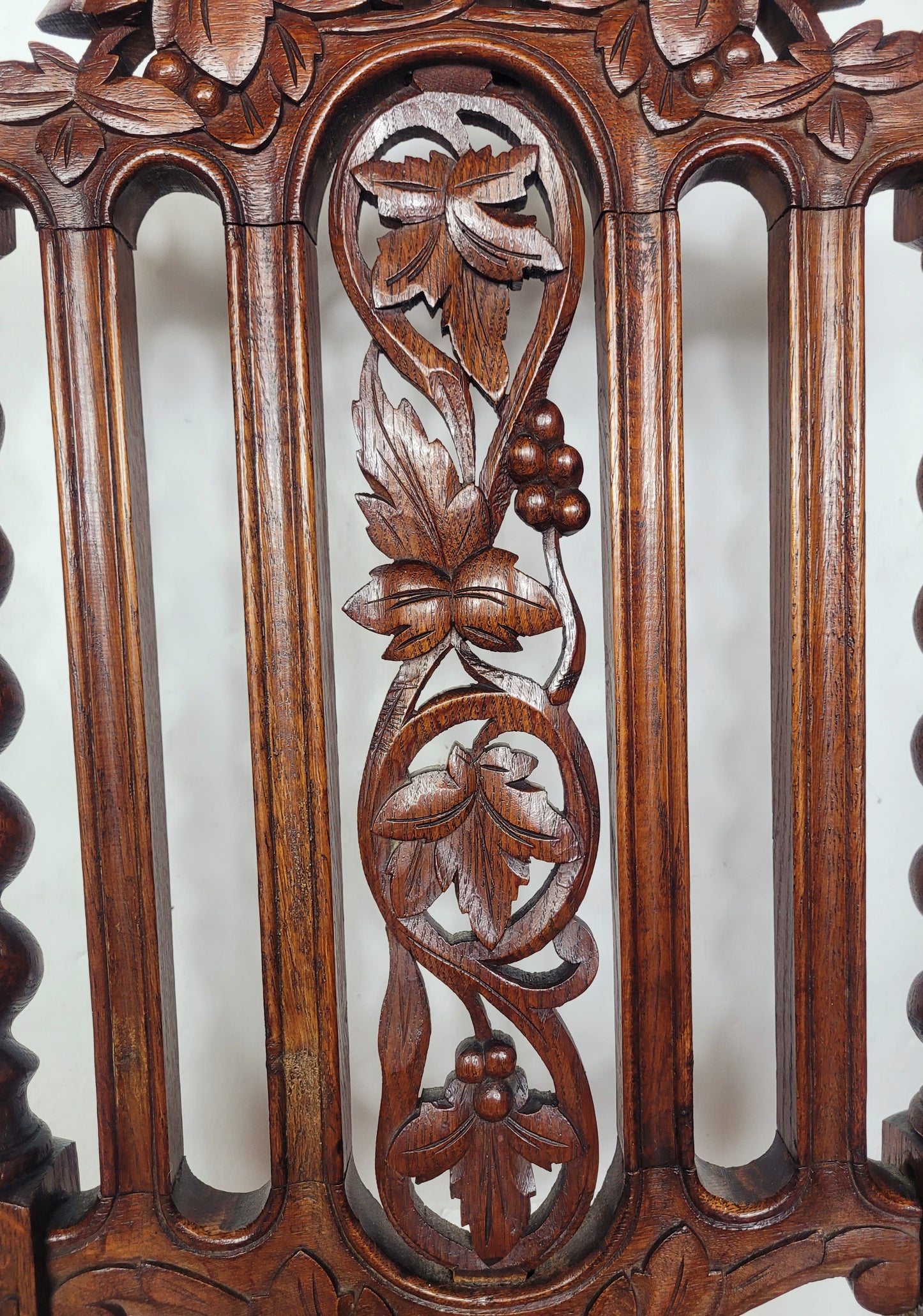 Jacobean Style Hall Chair Gothic Leaf Crest Barley Twist 1890 Postage Available
