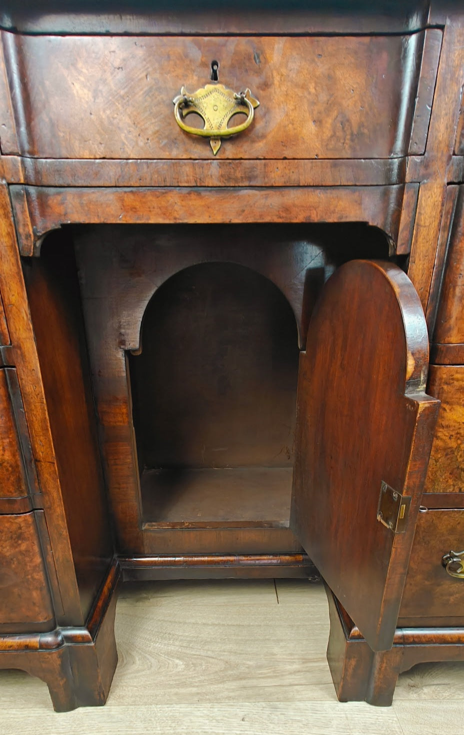 Knee Hole Writing Desk Walnut Key & Lock 18th-Century Style Delivery Available