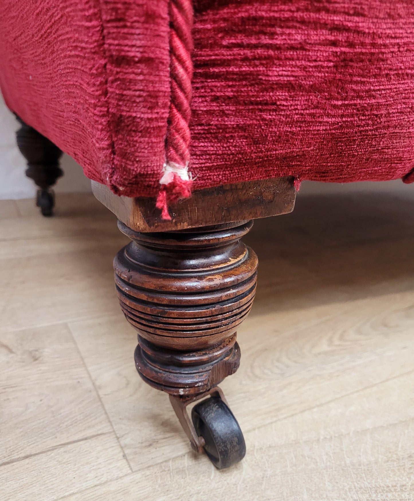 Victorian Chaise Lounge 19th Century Red Upholstered Antique Delivery Available