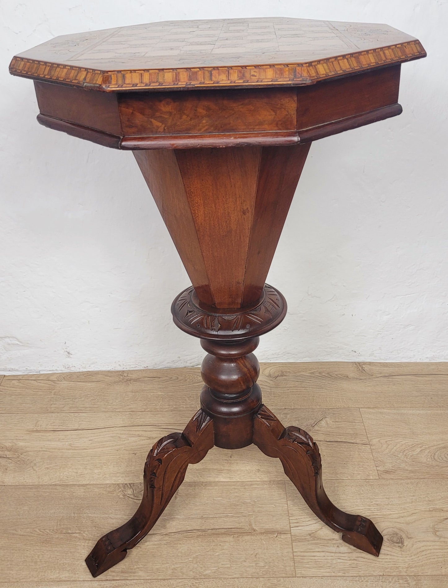 Victorian Games Table Octagonal Sewing Box Lock & Key English Postage Available