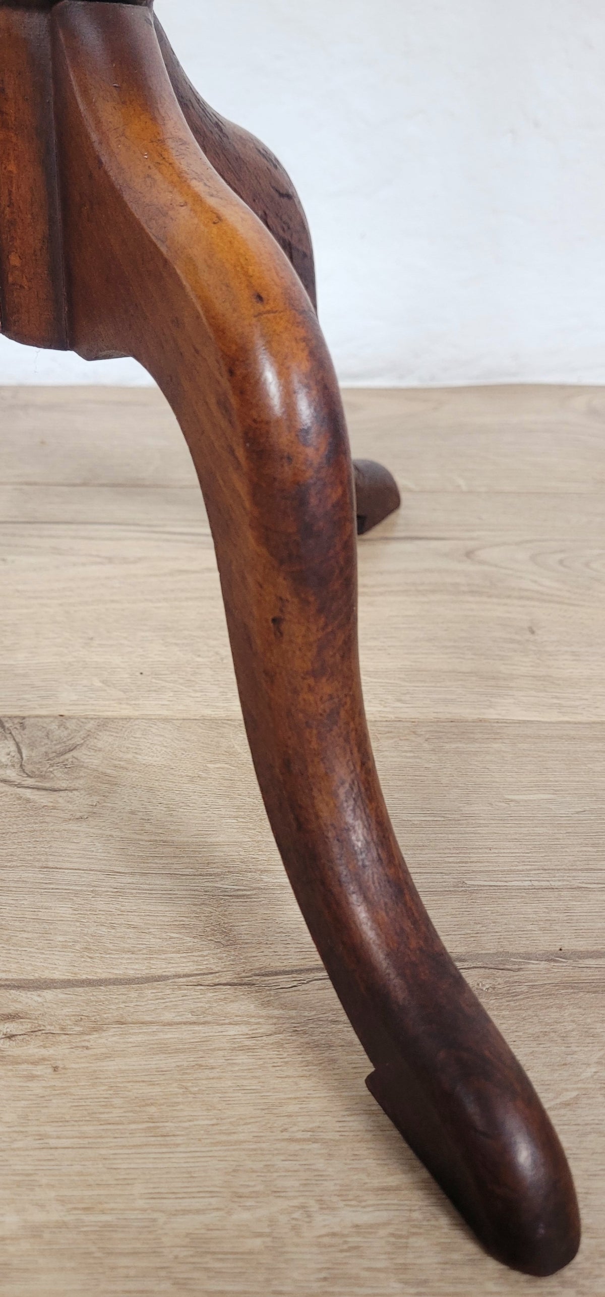 Victorian Wine Tripod Table Walnut Piecrust Scalloped Edge Postage Available