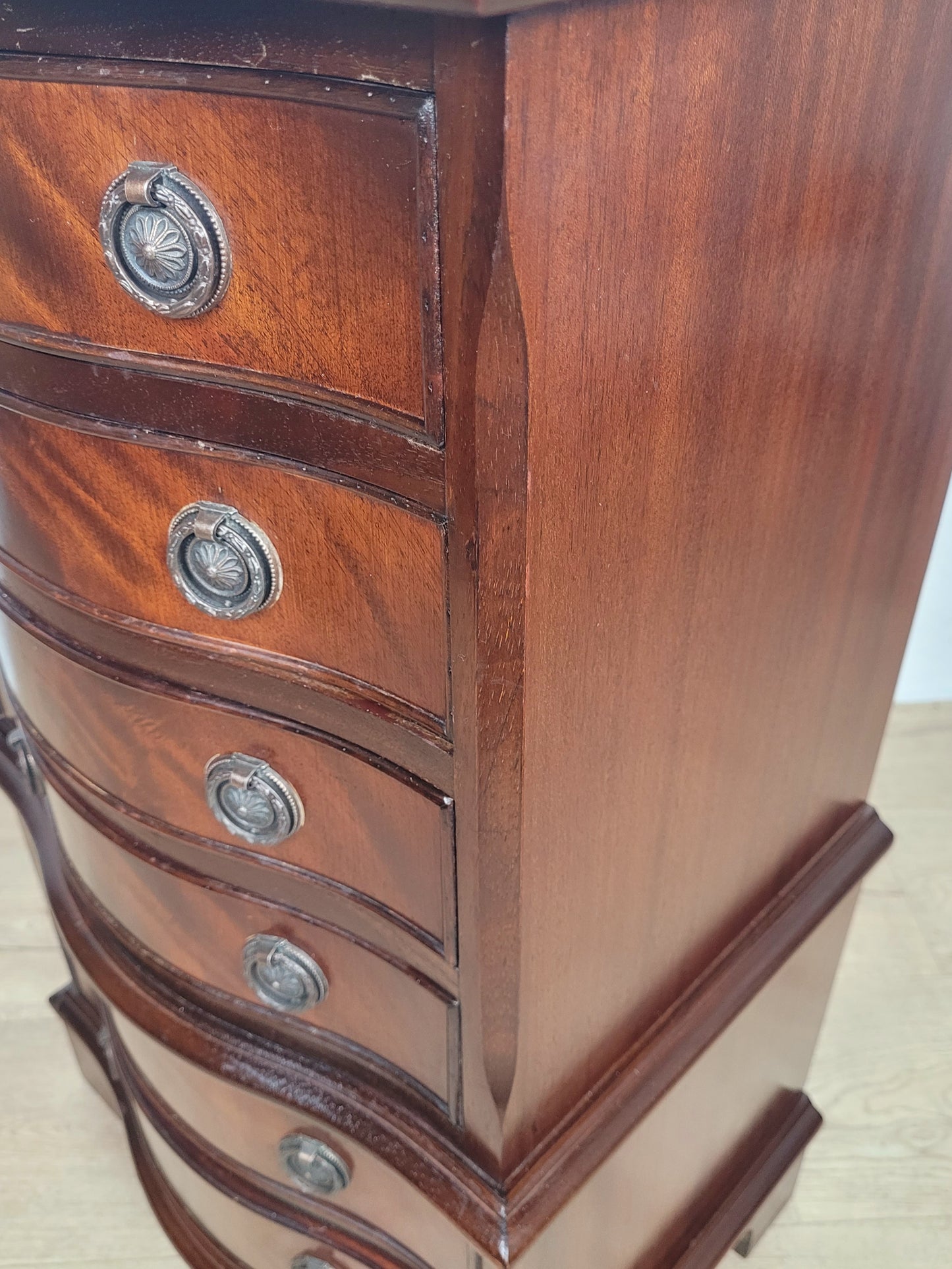 Vintage Chest Of 6 Drawers Bedroom Serpentine Antique Style Postage Available