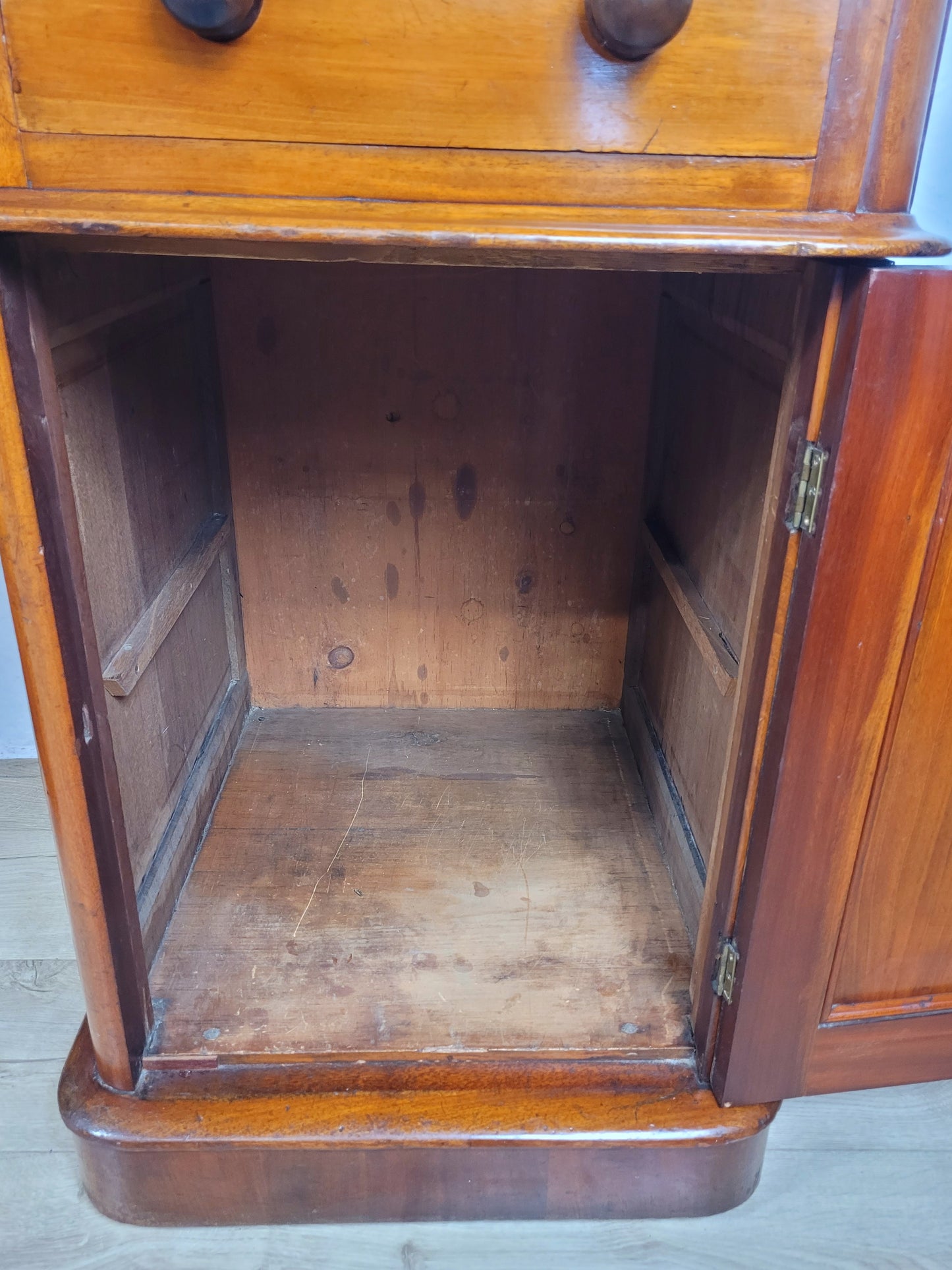 Victorian Writing Desk Knee Hole English 1890 Leather Antique Delivery Available