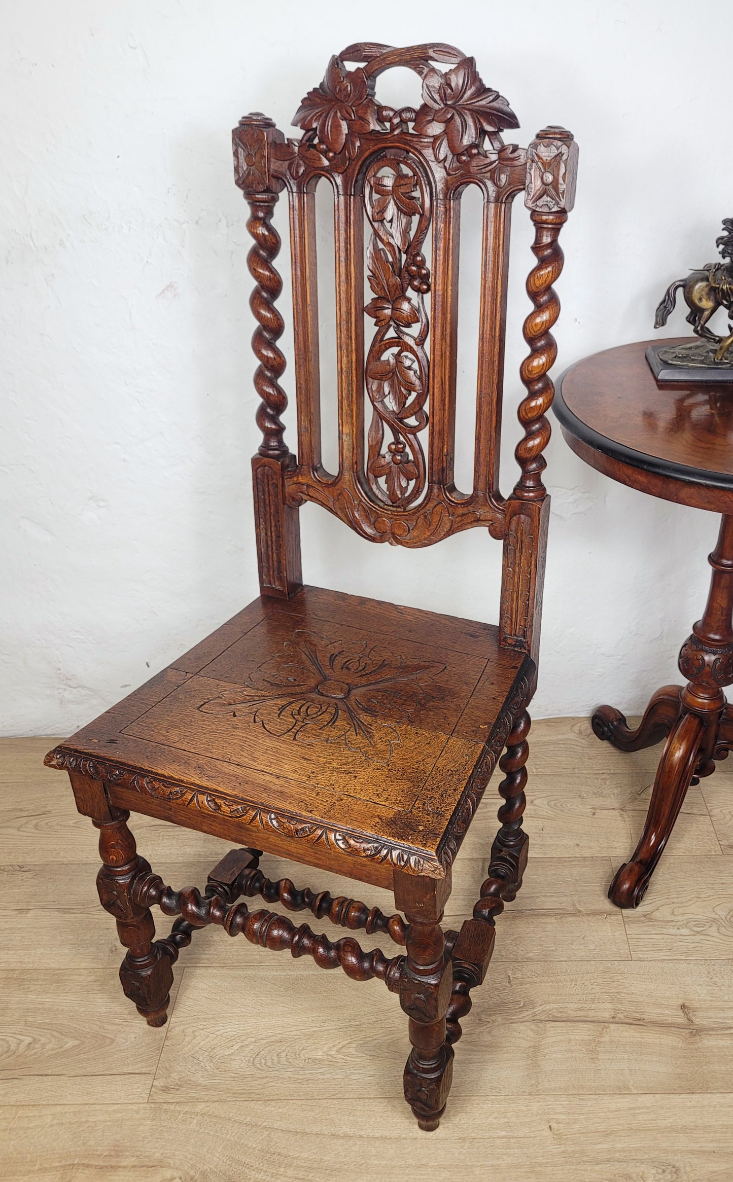 Jacobean Style Hall Chair Gothic Leaf Crest Barley Twist 1890 Postage Available